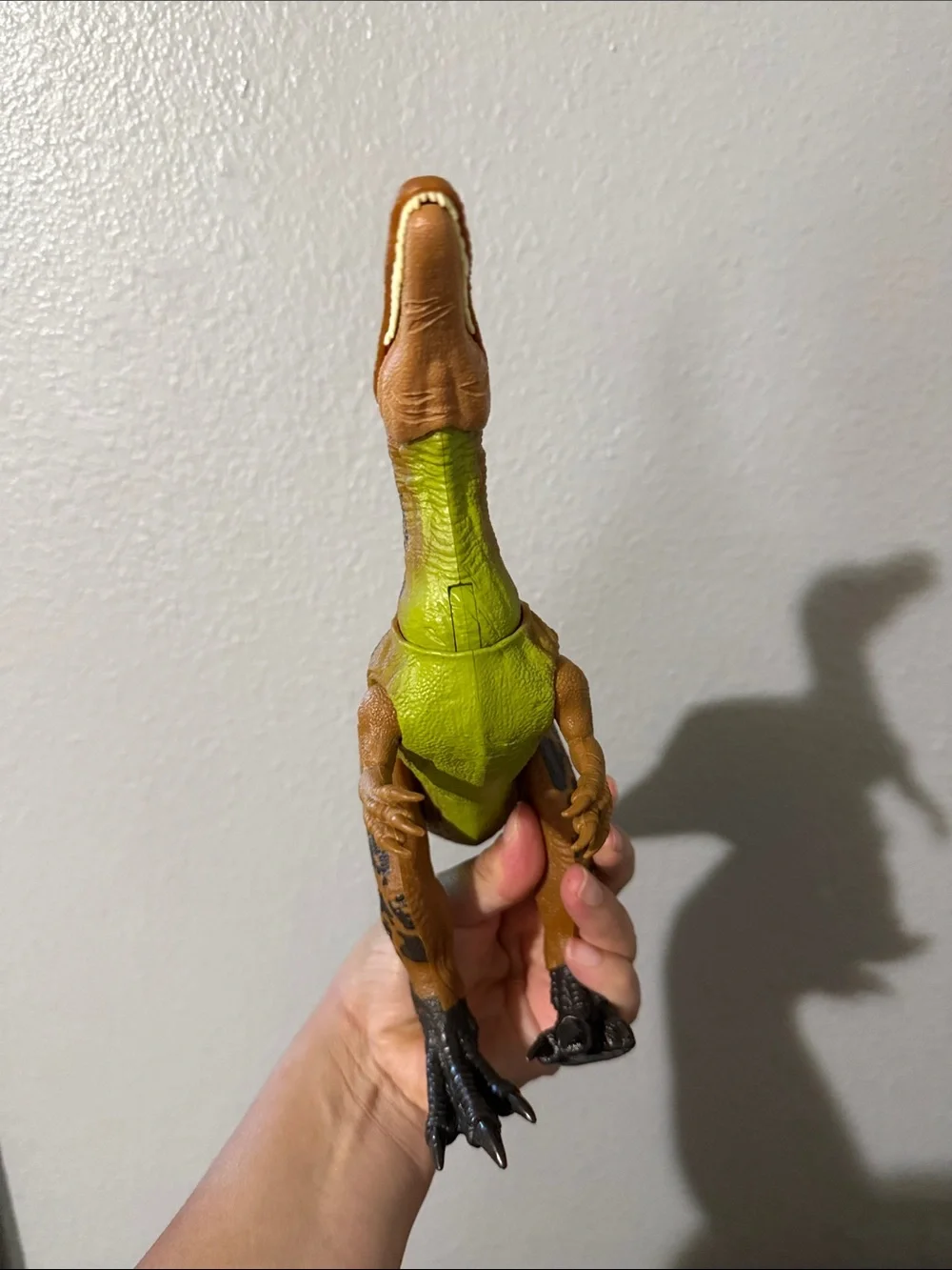 Jurassic World Chaos Theory Gignatic Trackers Suchomimus Dino Dinosaur